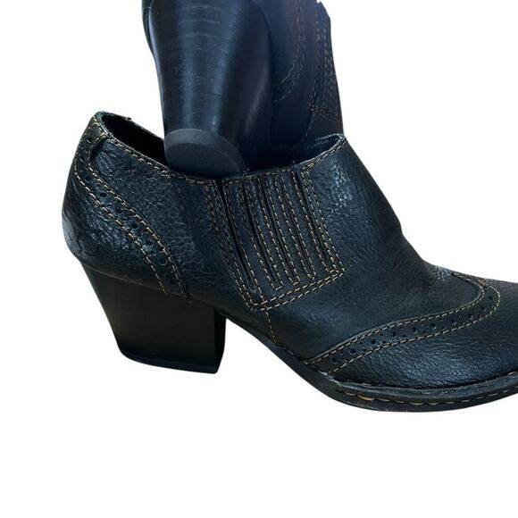 New in BOX-Born Chattel 71/2 women’s black ankle boots - Picture 4 of 11